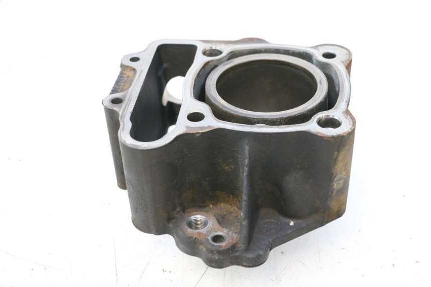 photo de CYLINDRO PISTONE PEUGEOT SATELIS 125 (2006 - 2009) - Primo piano ad alta risoluzione