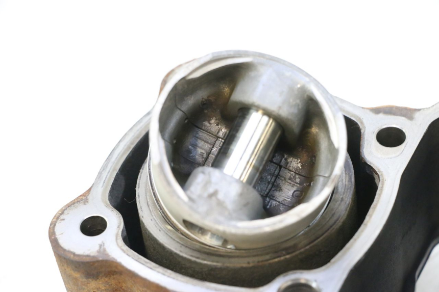 photo de CYLINDRO PISTONE PEUGEOT SATELIS 125 (2006 - 2009) - Ispezione visiva dettagliata