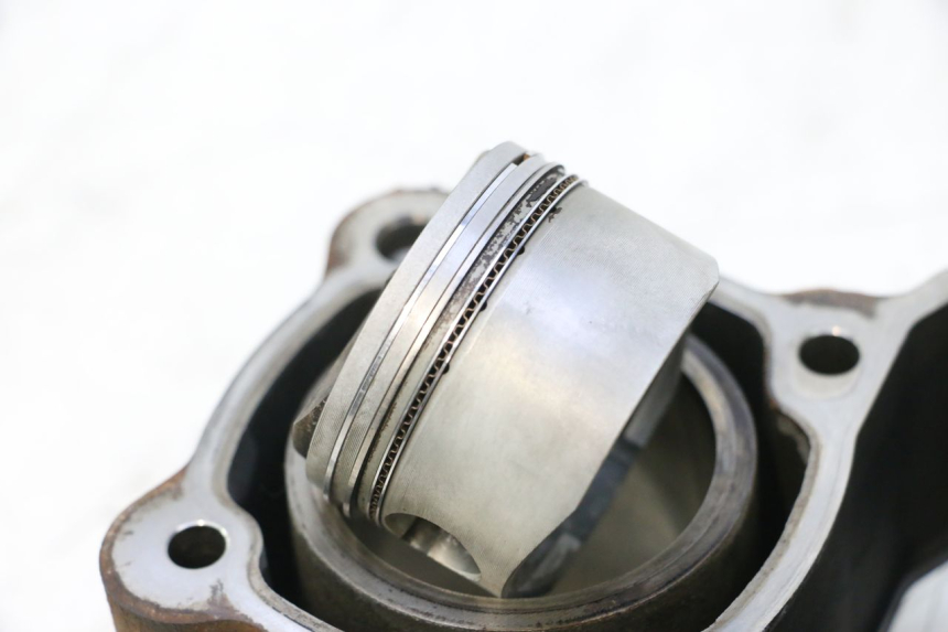 photo de CYLINDRO PISTONE PEUGEOT SATELIS 125 (2006 - 2009) - Angolazione alternativa