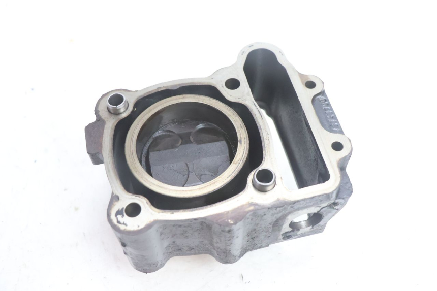 photo de CYLINDRO PISTONE PEUGEOT SATELIS 125 (2006 - 2009) - Zoom sullo stato d'uso