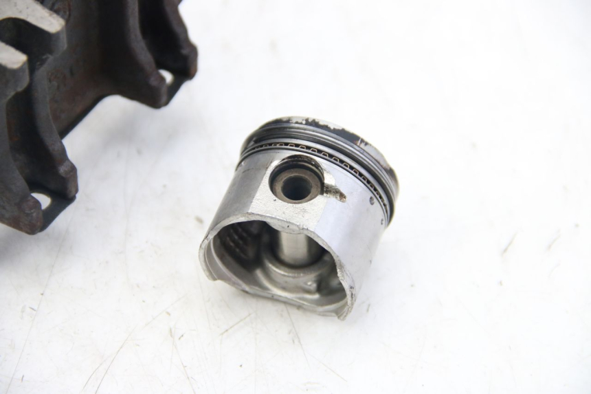 photo de CILINDRO PISTONE APRILIA SCARABEO 4T 50 (2009 - 2017) - Dettaglio del componente