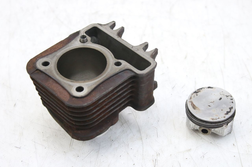 photo de CYLINDRO PISTONE APRILIA SCARABEO 100 (2003 - 2012) - Dettaglio del componente