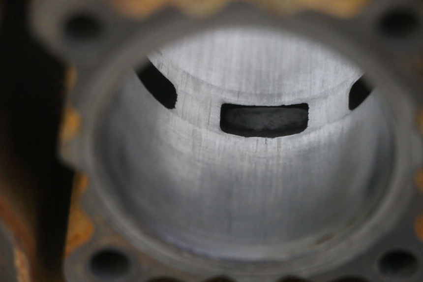 photo de CILINDRO PISTONE DERBI SENDA SM DRD 50 (2008 - 2013) - Altra vista dell'articolo