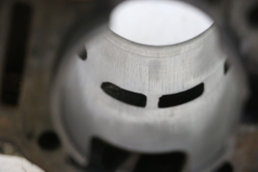 photo de CILINDRO PISTONE DERBI SENDA SM DRD 50 (2008 - 2013) - Vista d'insieme del prodotto