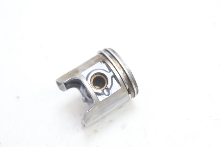 photo de CILINDRO PISTONE PEUGEOT SPEEDFIGHT 2 AC 50 (2000 - 2009) - Primo piano ad alta risoluzione