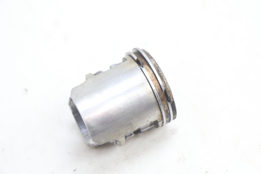 photo de CILINDRO PISTONE PEUGEOT SPEEDFIGHT 2 AC 50 (2000 - 2009) - Angolazione alternativa