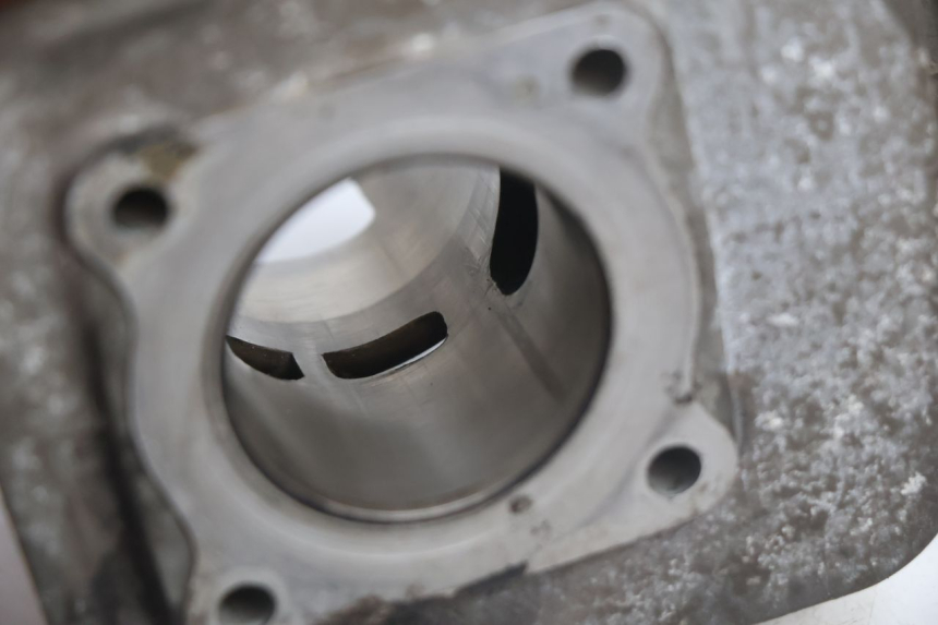 photo de CILINDRO PISTONE PEUGEOT SPEEDFIGHT 2 AC 50 (2000 - 2009) - Ricambio usato controllato
