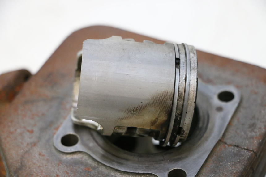 photo de CILINDRO PISTONE PEUGEOT SPEEDFIGHT 2 AC 50 (2000 - 2009) - Focus sulla struttura
