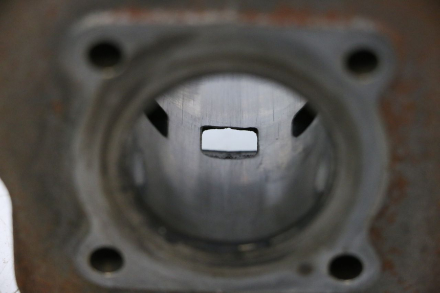 photo de CILINDRO PISTONE PEUGEOT SPEEDFIGHT 2 AC 50 (2000 - 2009) - Stato della superficie e materiale