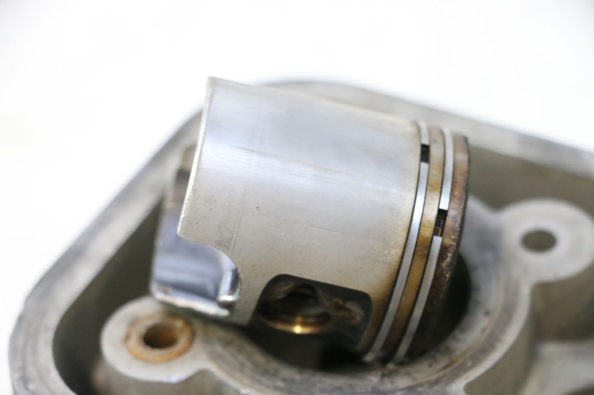 photo de CILINDRO PISTONE PEUGEOT SPEEDFIGHT LC 50 (1996 - 2002) - Panoramica del profilo