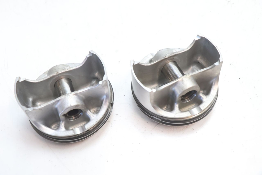 photo de CILINDRO PISTONE DUCATI SS IE DS CARENEE 1000 (2002 - 2006) - Zoom sullo stato d'uso