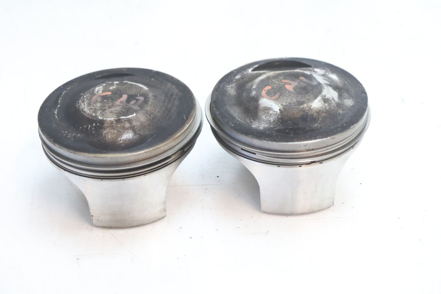 photo de CILINDRO PISTONE DUCATI SS IE DS CARENEE 1000 (2002 - 2006) - Altra angolazione