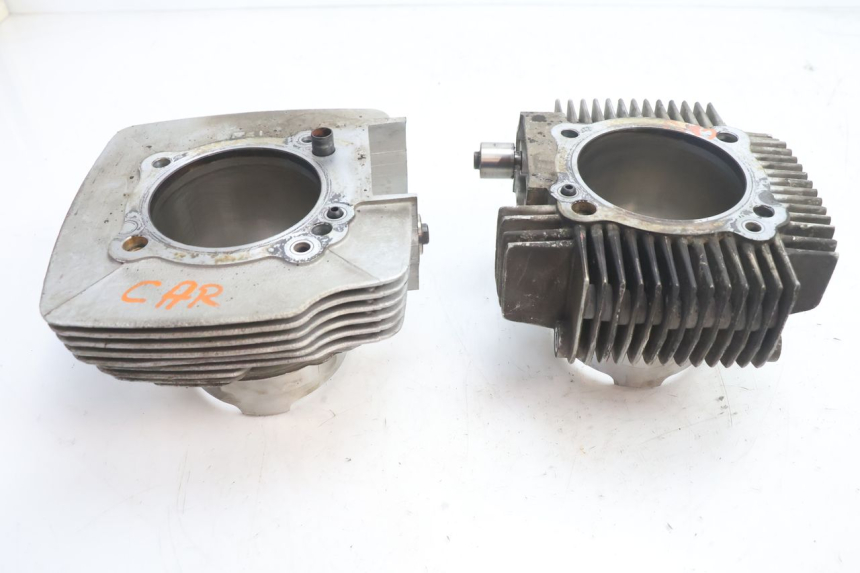 photo de CILINDRO PISTONE DUCATI SS IE DS CARENEE 1000 (2002 - 2006) - Dettagli dei punti di fissaggio