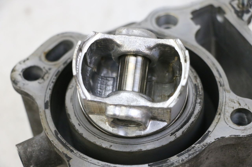 photo de CILINDRO PISTONE SUZUKI BURGMAN 125 (2015 - 2017) - Zoom sui componenti