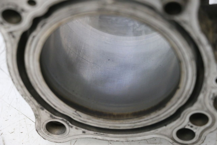 photo de CILINDRO PISTONE SUZUKI SV S 650 (1999 - 2002) - Stato della superficie e materiale