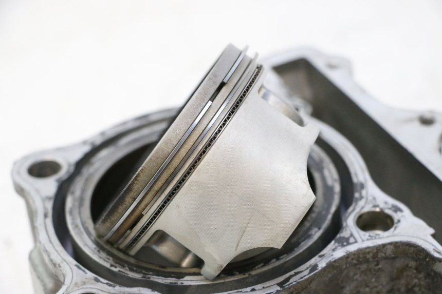 photo de CILINDRO PISTONE SUZUKI SV S 650 (2003 - 2009) - Ispezione visiva dettagliata