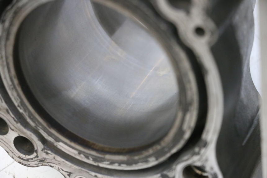 photo de CILINDRO PISTONE SUZUKI SV S 650 (2003 - 2009) - Marcature e riferimenti originali