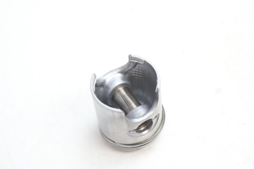 photo de CILINDRO PISTONE PEUGEOT TREKKER 50 (1995 - 2004) - Angolazione alternativa