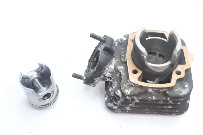 photo de CILINDRO PISTONE PEUGEOT TREKKER 50 (1995 - 2004) - Altra angolazione