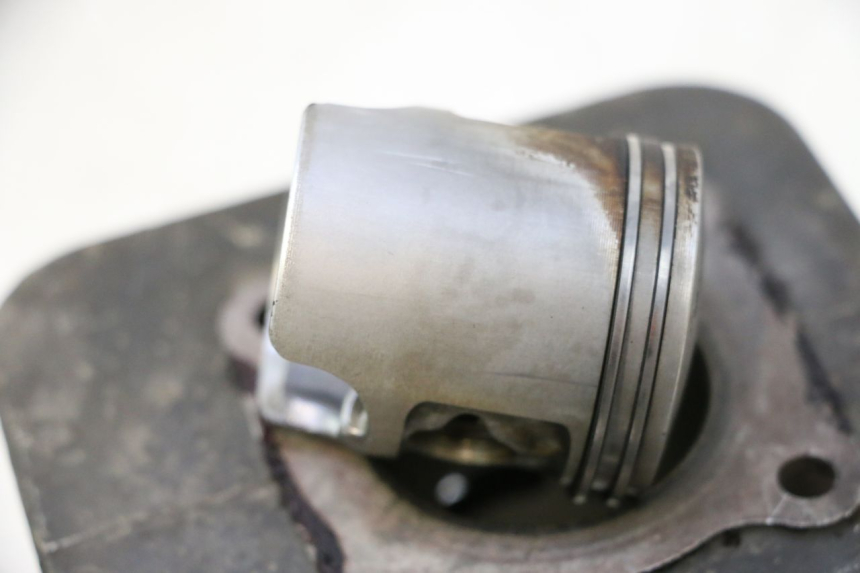photo de CILINDRO PISTONE PEUGEOT TREKKER 50 (1995 - 2004) - Zoom qualità usato