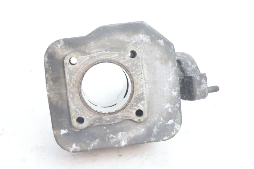 photo de CILINDRO PISTONE PEUGEOT TREKKER 50 (1995 - 2004) - Primo piano tecnico