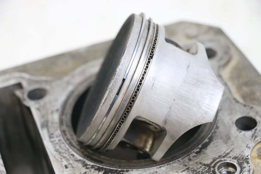 photo de CILINDRO PISTONE HONDA TRX 300 (1988 - 2000) - Caratteristiche distintive