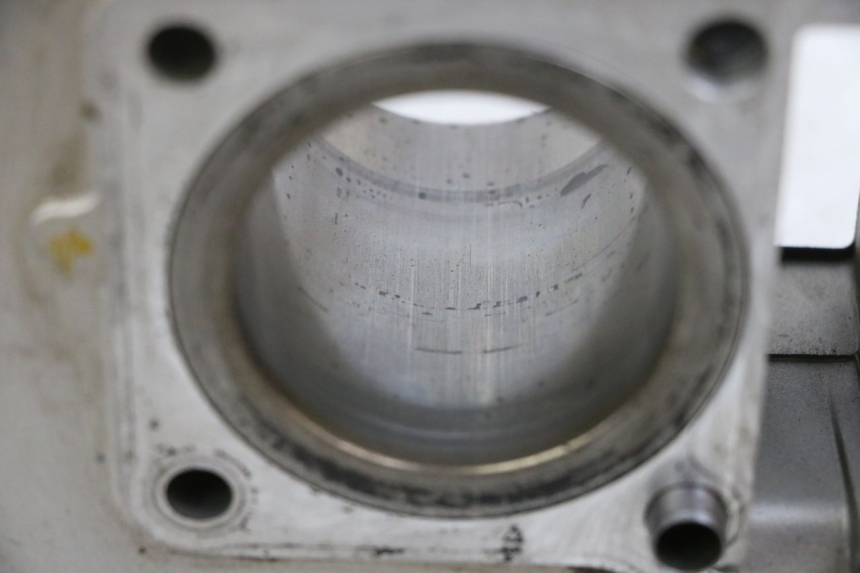 photo de CILINDRO PISTONE YAMAHA TTR 125 (2000 - 2020) - Dettagli dei punti di fissaggio