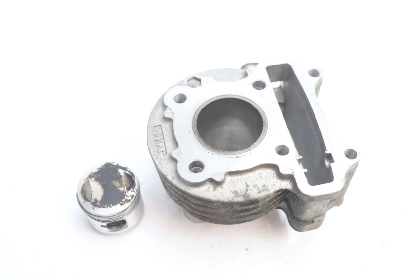 photo de CILINDRO PISTONE PEUGEOT V-CLIC VCLIC 50 (2007 - 2013) - Zoom sullo stato d'uso