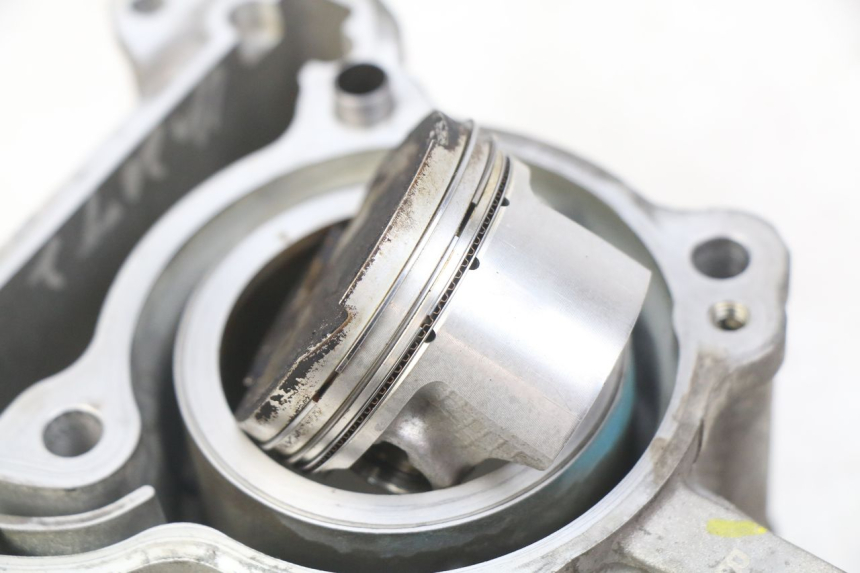 photo de CYLINDRO PISTONE PIAGGIO VESPA GTS IGET ABS 125 (2017 - 2023) - Caratteristiche distintive