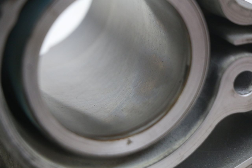 photo de CYLINDRO PISTONE PIAGGIO VESPA GTS IGET ABS 125 (2017 - 2023) - Zoom sullo stato d'uso