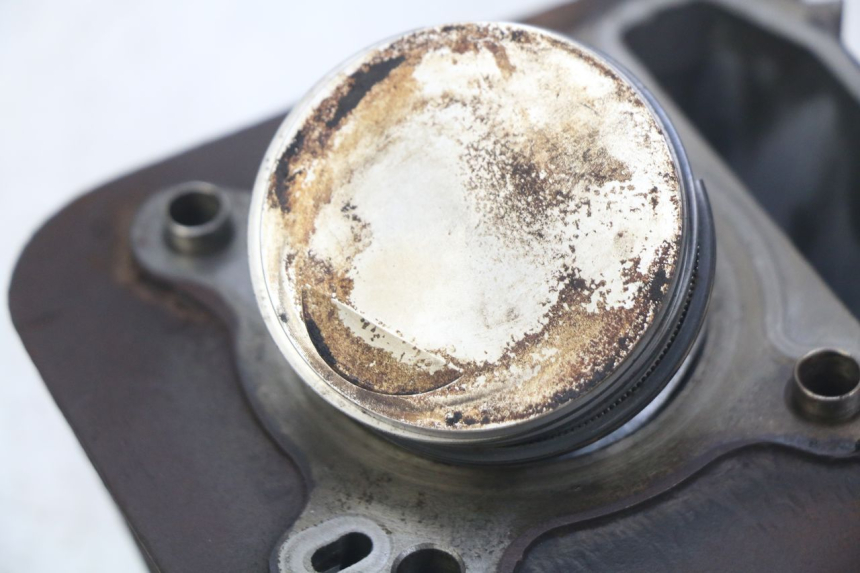 photo de CILINDRO PISTONE PIAGGIO VESPA LXV 125 (2006 - 2009) - Altra vista dell'articolo