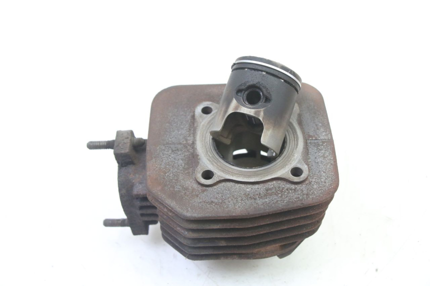 photo de CILINDRO PISTONE PEUGEOT VIVACITY NEW 2T 50 (2008 - 2017) - Vista principale