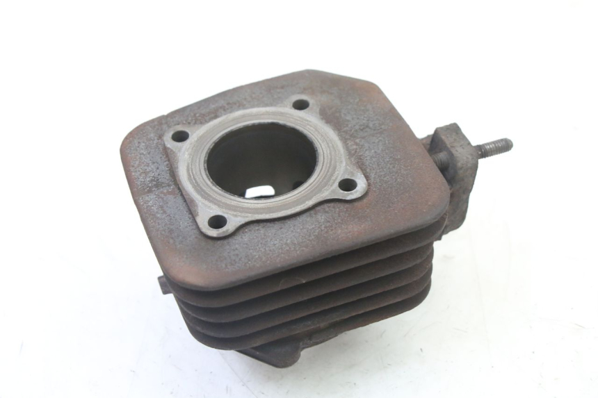 photo de CILINDRO PISTONE PEUGEOT VIVACITY NEW 2T 50 (2008 - 2017) - Dettagli dei punti di fissaggio