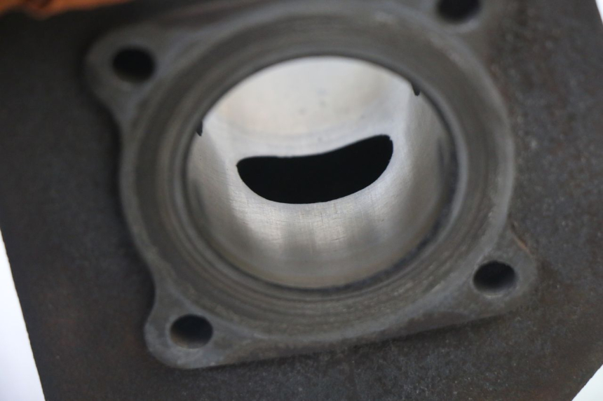 photo de CILINDRO PISTONE PEUGEOT VIVACITY NEW 2T 50 (2008 - 2017) - Marcature e riferimenti originali