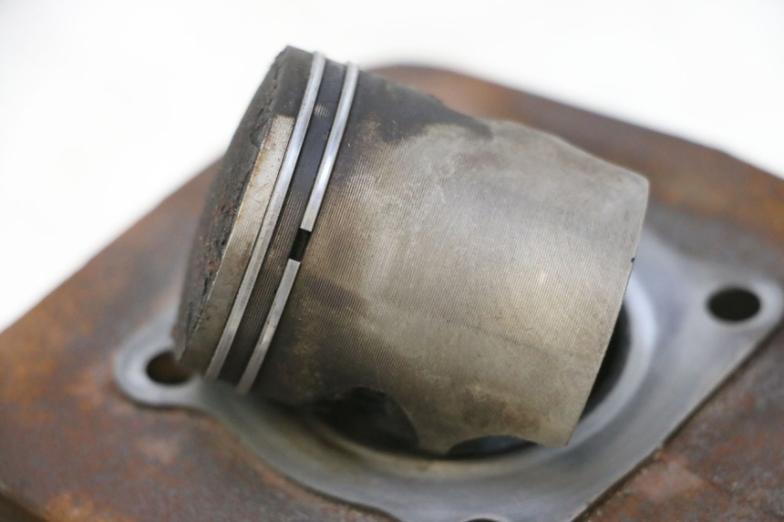 photo de CILINDRO PISTONE PEUGEOT VIVACITY NEW 2T 50 (2008 - 2017) - Dettaglio del componente
