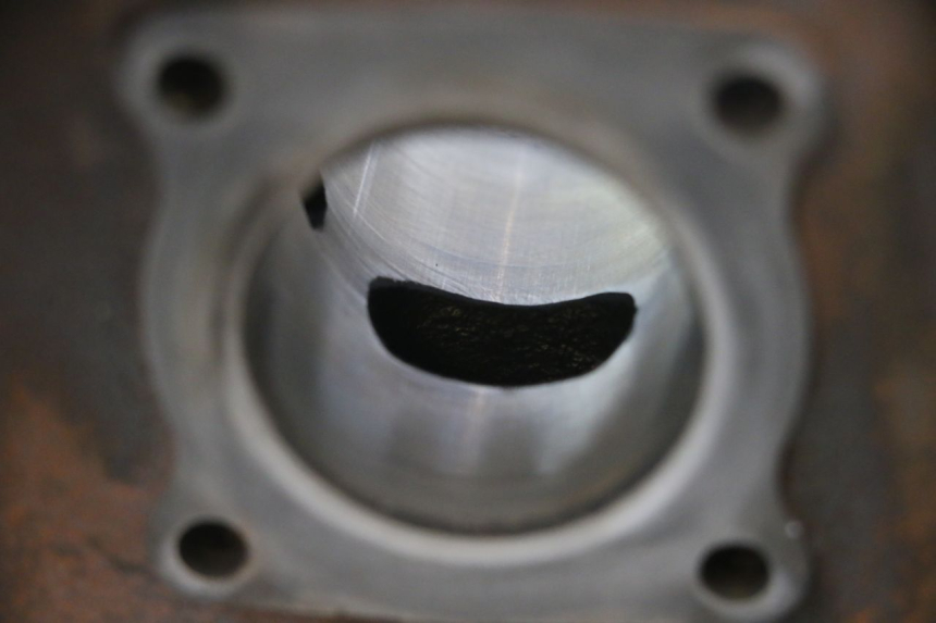 photo de CILINDRO PISTONE PEUGEOT VIVACITY NEW 2T 50 (2008 - 2017) - Dettagli dei punti di fissaggio