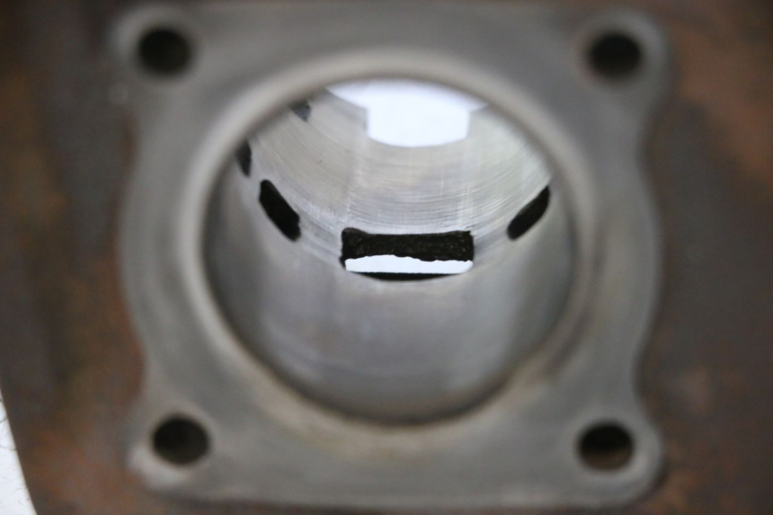 photo de CILINDRO PISTONE PEUGEOT VIVACITY NEW 2T 50 (2008 - 2017) - Ricambio usato controllato