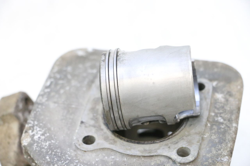 photo de CILINDRO PISTONE PEUGEOT VIVACITY 50 (1998 - 2003) - Focus sulla struttura