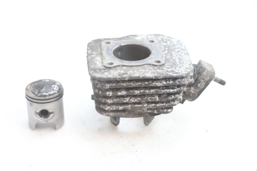 photo de CILINDRO PISTONE PEUGEOT VIVACITY 50 (2004 - 2009) - Dettaglio del componente