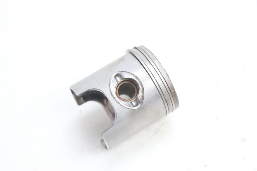 photo de CILINDRO PISTONE PEUGEOT VIVACITY 50 (2004 - 2009) - Ispezione visiva dettagliata