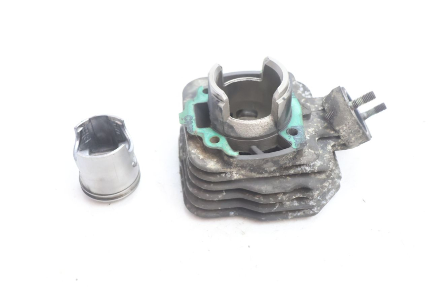 photo de CILINDRO PISTONE PEUGEOT VIVACITY 50 (2004 - 2009) - Zoom sullo stato d'uso