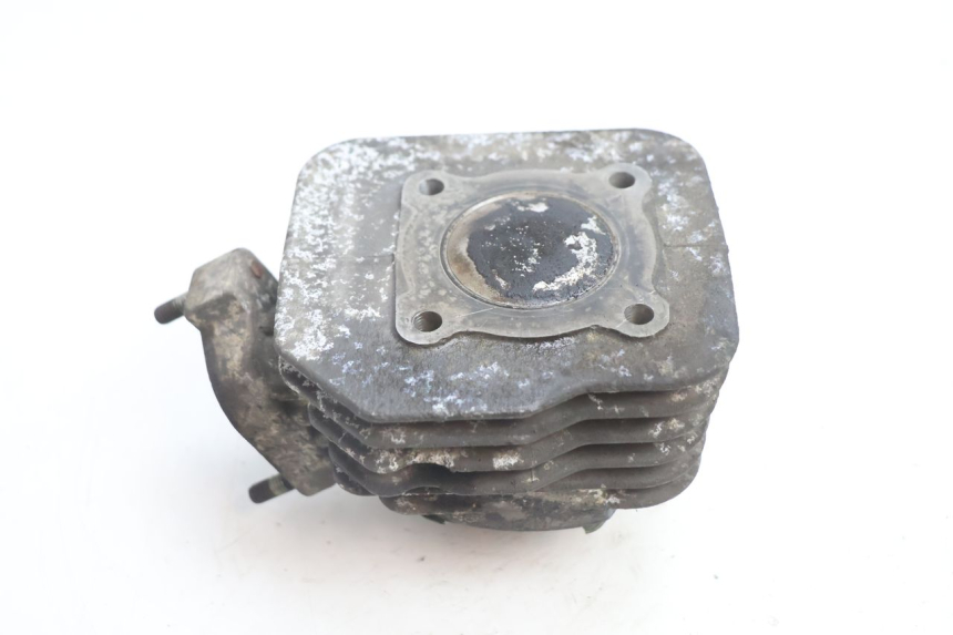 photo de CILINDRO PISTONE PEUGEOT VIVACITY 50 (2004 - 2009) - Primo piano tecnico