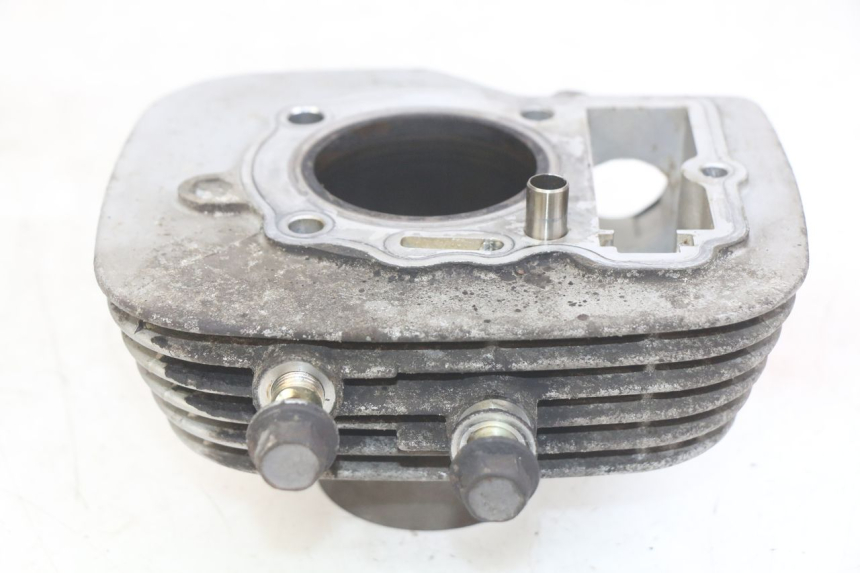 photo de CILINDRO PISTONE DAELIM VJ ROADWIN FI 125 (2008 - 2017) - Primo piano ad alta risoluzione