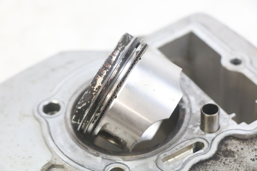 photo de CILINDRO PISTONE DAELIM VJ ROADWIN FI 125 (2008 - 2017) - Ispezione visiva dettagliata