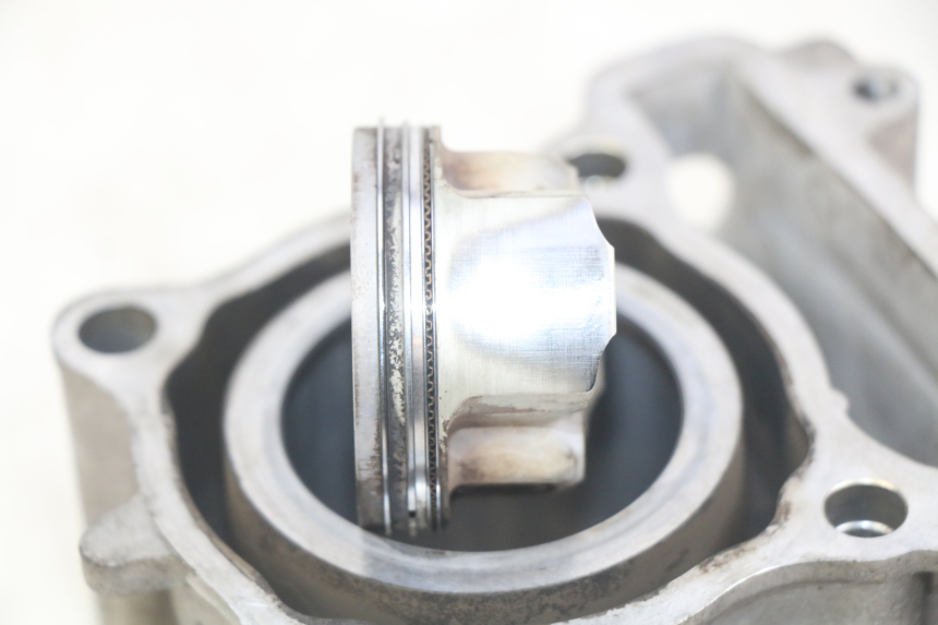 photo de CILINDRO PISTONE YAMAHA XMAX X-MAX 125 (2006 - 2009) - Dettaglio del componente
