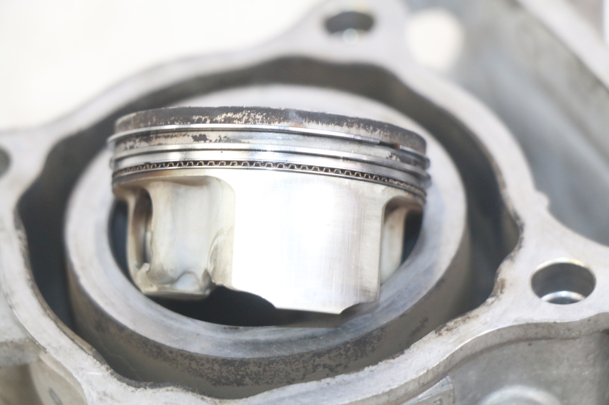 photo de CILINDRO PISTONE YAMAHA XMAX X-MAX 125 (2006 - 2009) - Zoom sullo stato d'uso