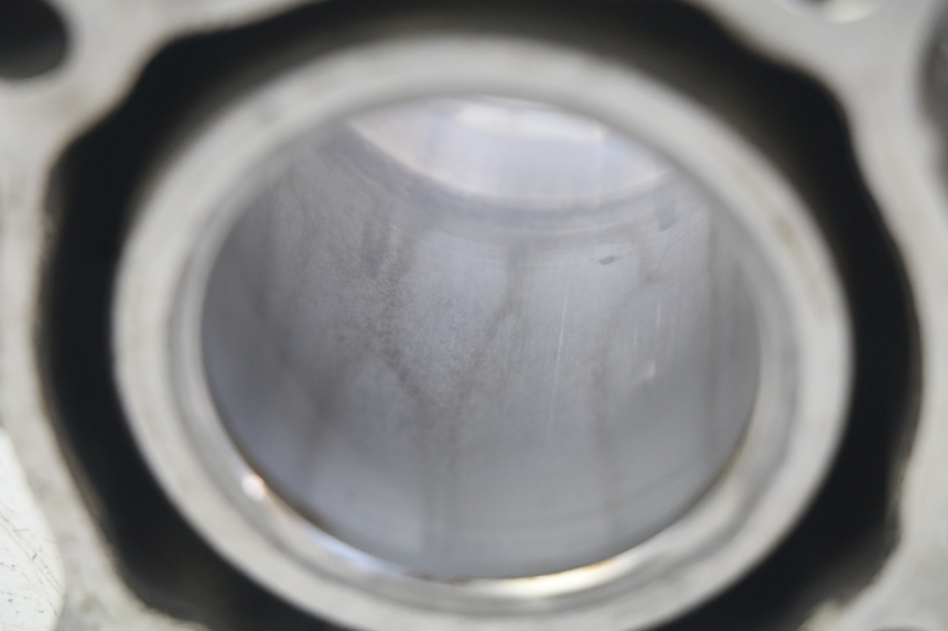 photo de CILINDRO PISTONE YAMAHA XMAX X-MAX 125 (2006 - 2009) - Marcature e riferimenti originali