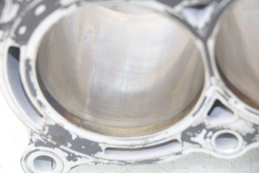 photo de CILINDRO PISTONE YAMAHA XP T-MAX TMAX ABS 530 (2012 - 2015) - Dettagli dei punti di fissaggio