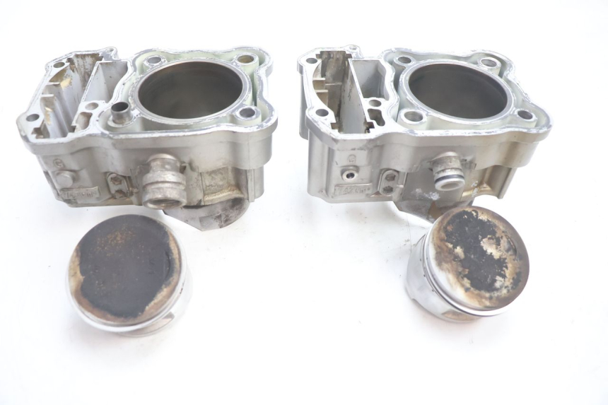 photo de CILINDRO PISTONE HONDA XRV AFRICA TWIN 750 (1990 - 1992) - Altra angolazione