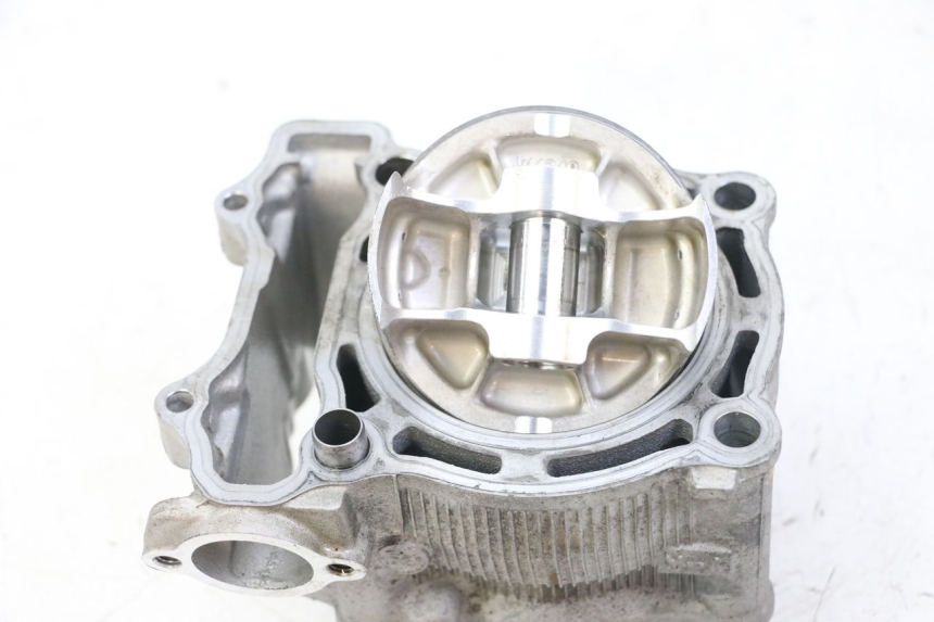 photo de CILINDRO PISTONE YAMAHA YZ-F YZF 250 (2007 - 2013) - Focus sulla struttura